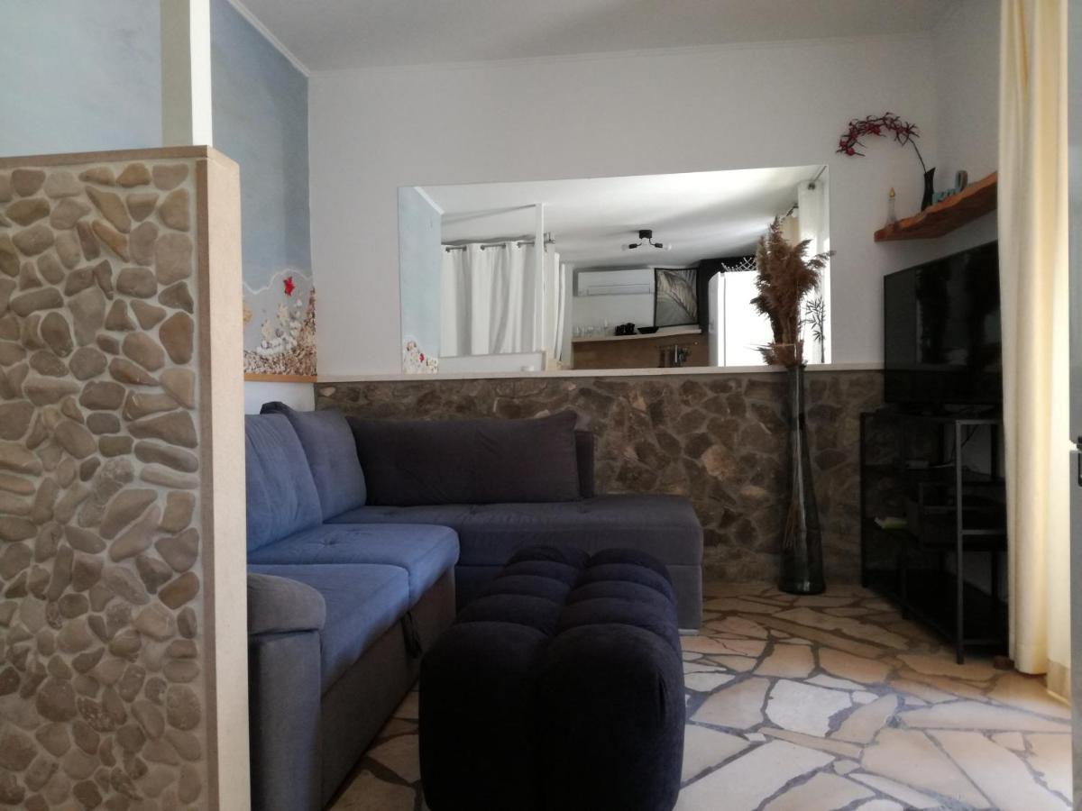Relax Tiny Villas 40 Meters Of The Beach Zrnovo Exterior photo