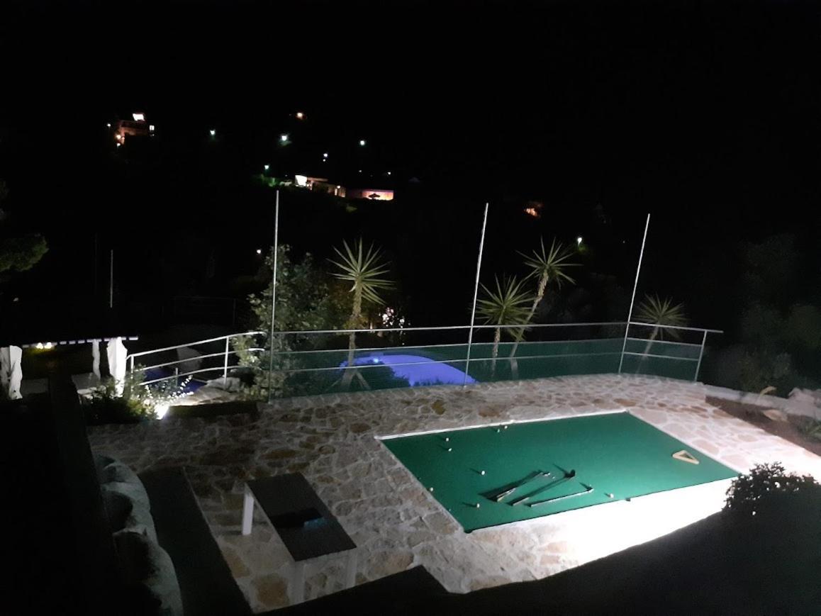 Relax Tiny Villas 40 Meters Of The Beach Zrnovo Exterior photo